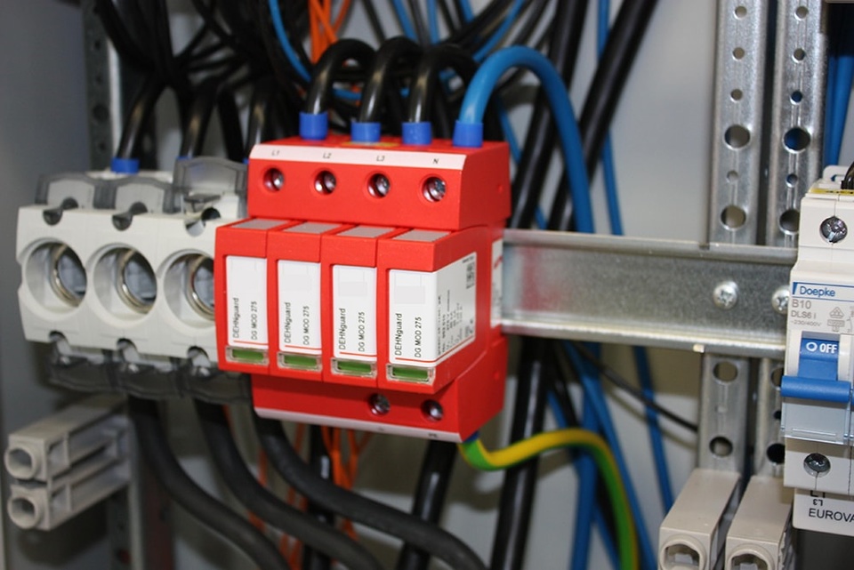 U berspannungsschutz bei SH Elektro GmbH in Lauf a.d. Pegnitz